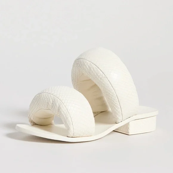 Cult Gaia X ROOM PILLOW PUFFY Sandals - Picture 4 of 7
